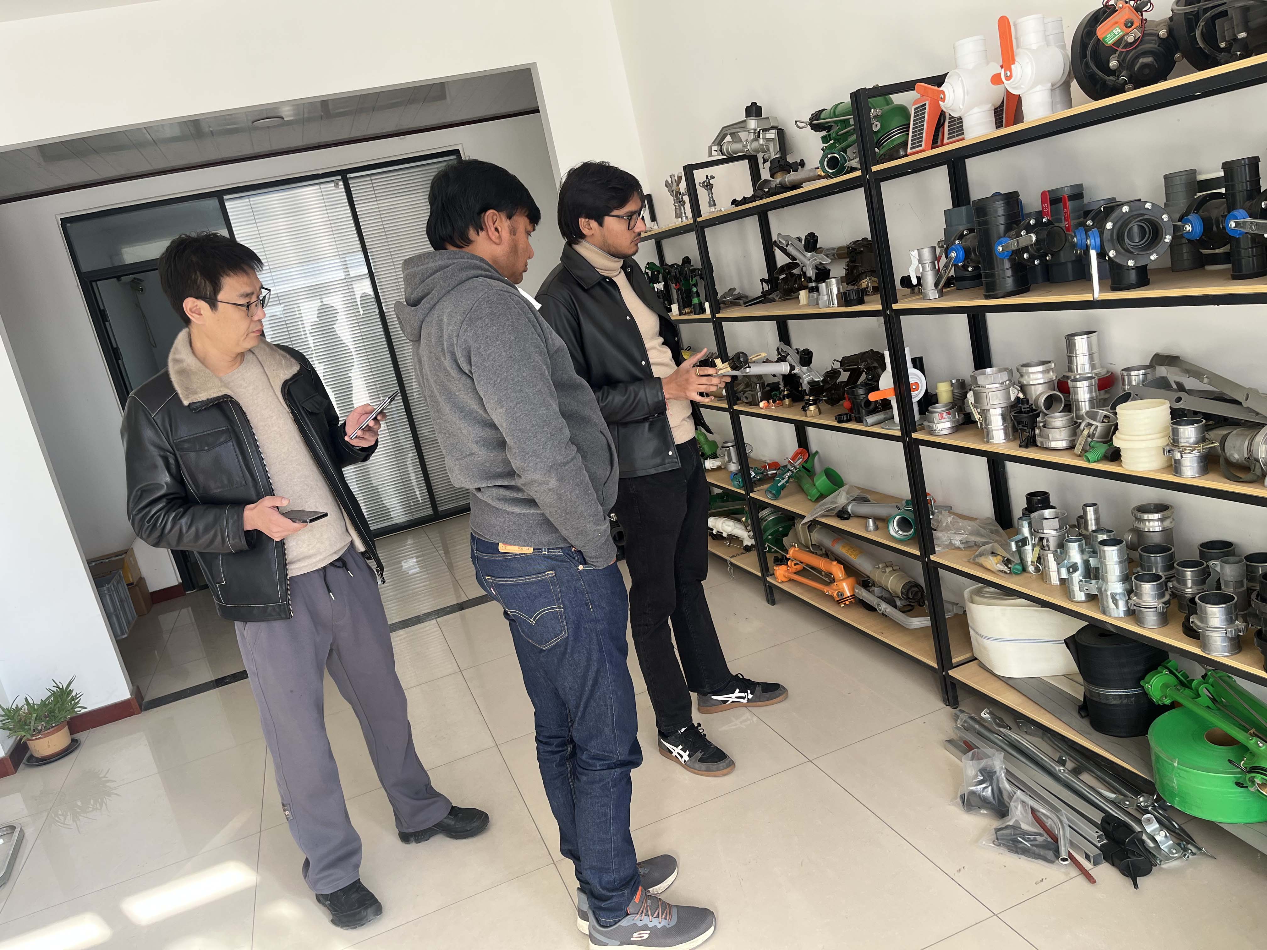 德宏NS40 涡轮喷枪获客户青睐 洽谈批量合作